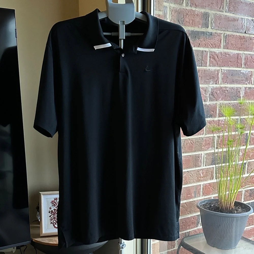 Nike Men's Black Polo Shirt with White Accents - Picture 2 of 7
